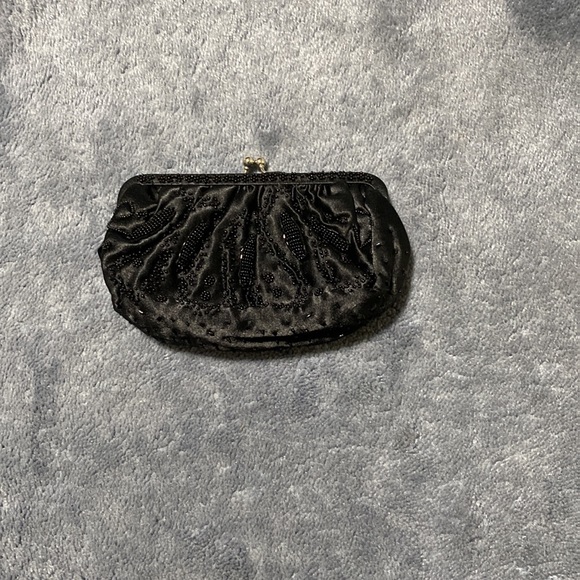 La Regale Formal Clutch Bag - Picture 4 of 6